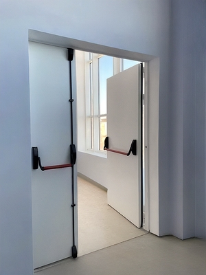 Двупольная огнеупорная дверь Двупольная огнеупорная дверь