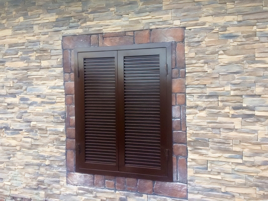 Железные двустворчатые ставни